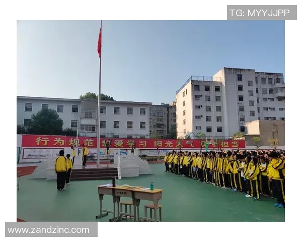 足球明星身着西装尽显风采与魅力在舞池中翩翩起舞的精彩瞬间